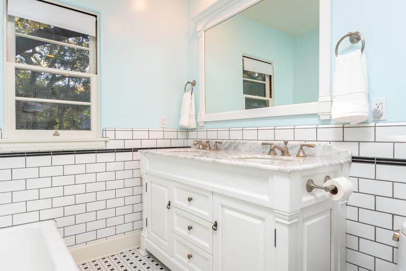 2405 Sylvan Lane Image #888