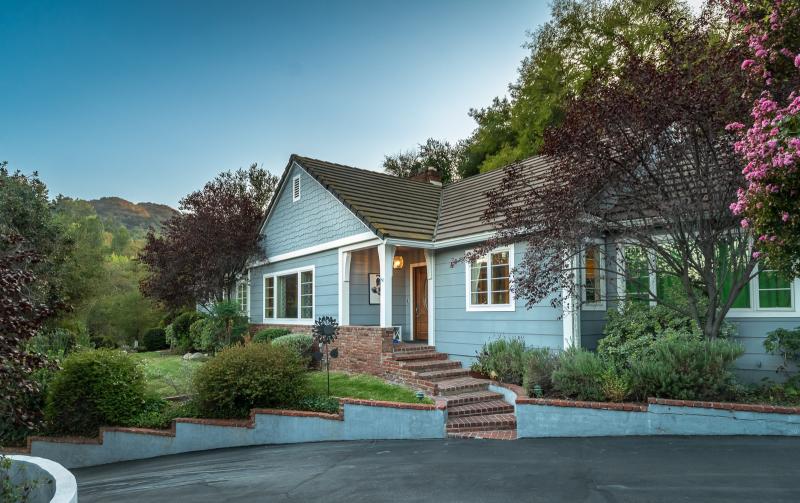 4173 Cambridge Road Image #4